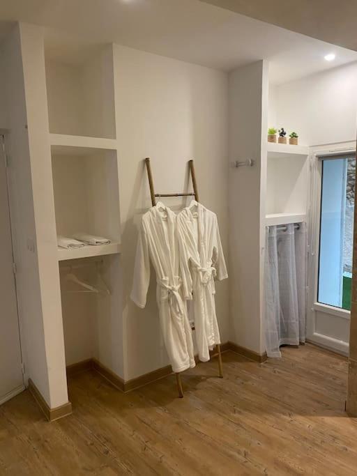 Superbe Avec Jacuzzi Patio Et Sauna Appartement